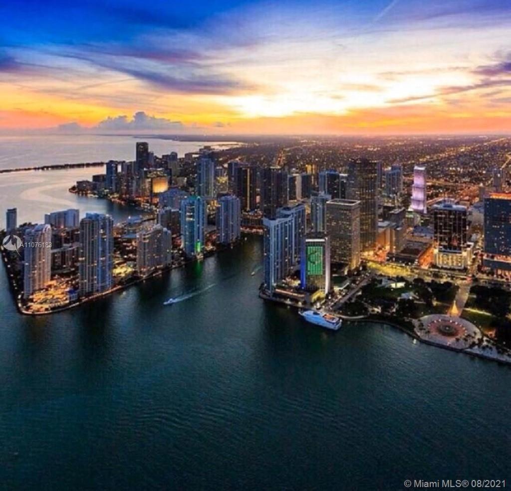 Apartment Downtown Brickell Bay & Pool View 4 Bedrooms