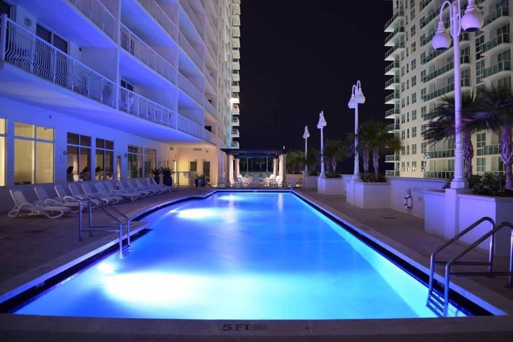 Downtown Brickell Bay & Pool View 4 Bedrooms Apartamento *