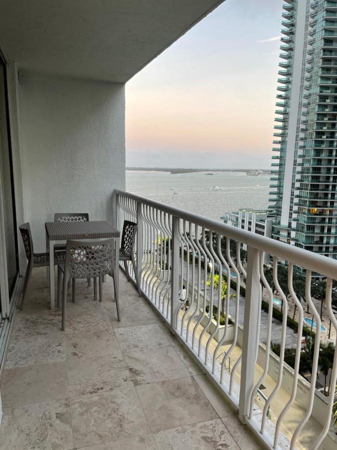 Downtown Brickell Bay & Pool View 4 Bedrooms Apartamento *