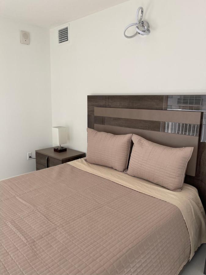 Downtown Brickell Bay & Pool View 4 Bedrooms Apartamento Miami