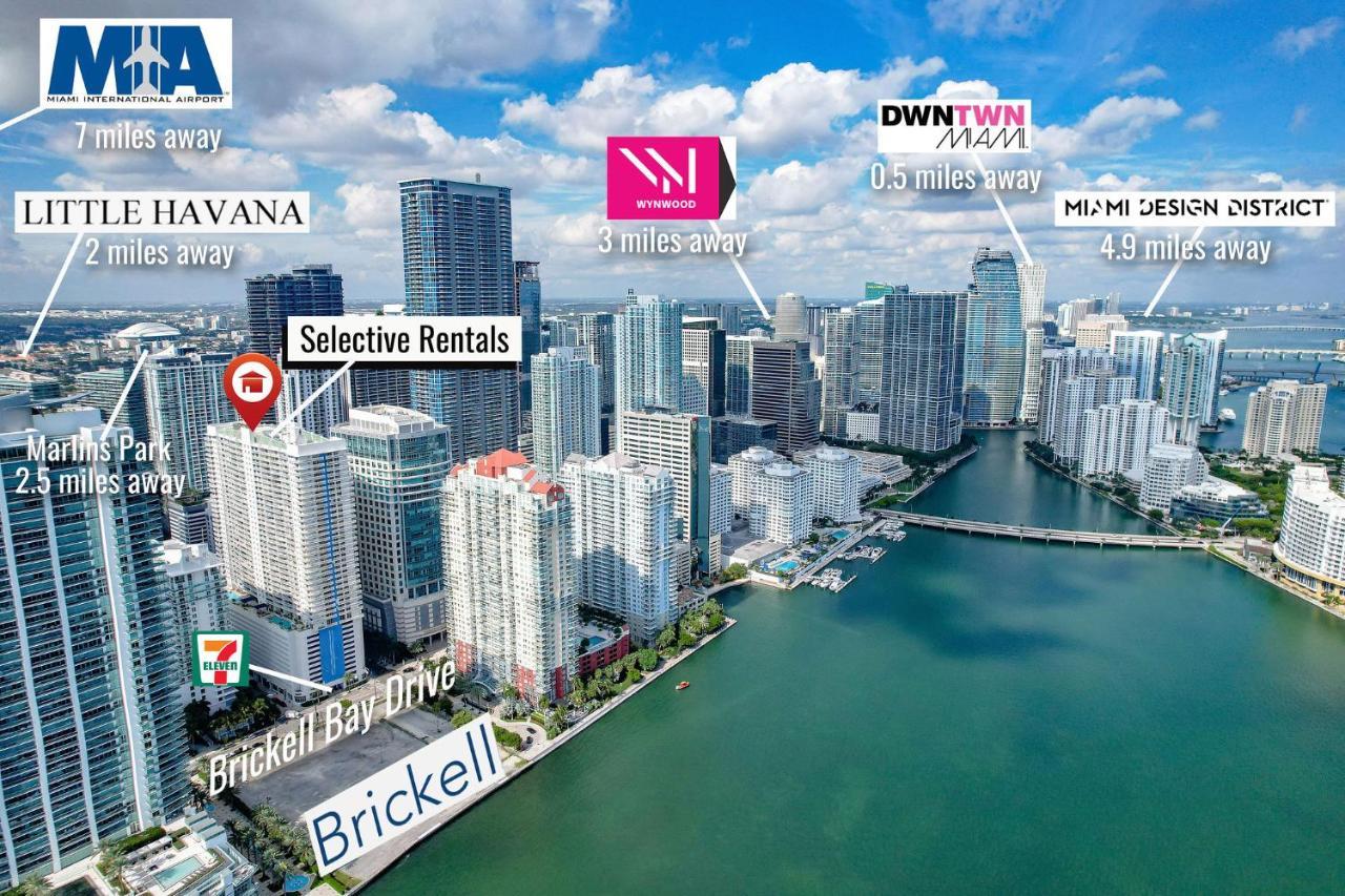 Downtown Brickell Bay & Pool View 4 Bedrooms * Miami