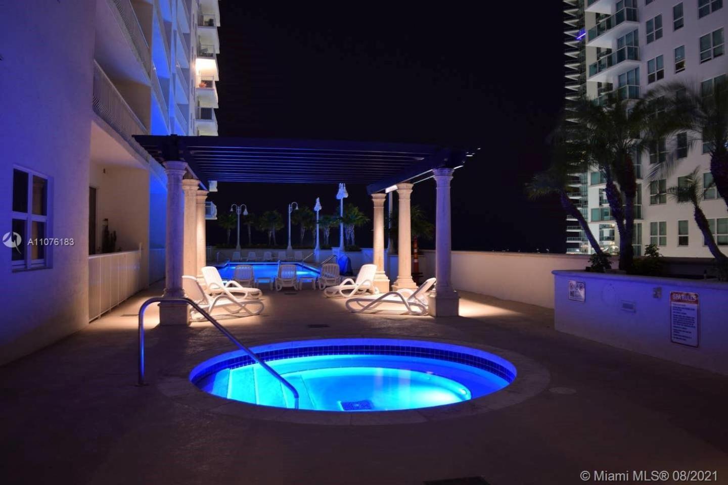 Downtown Brickell Bay & Pool View 4 Bedrooms Apartamento *