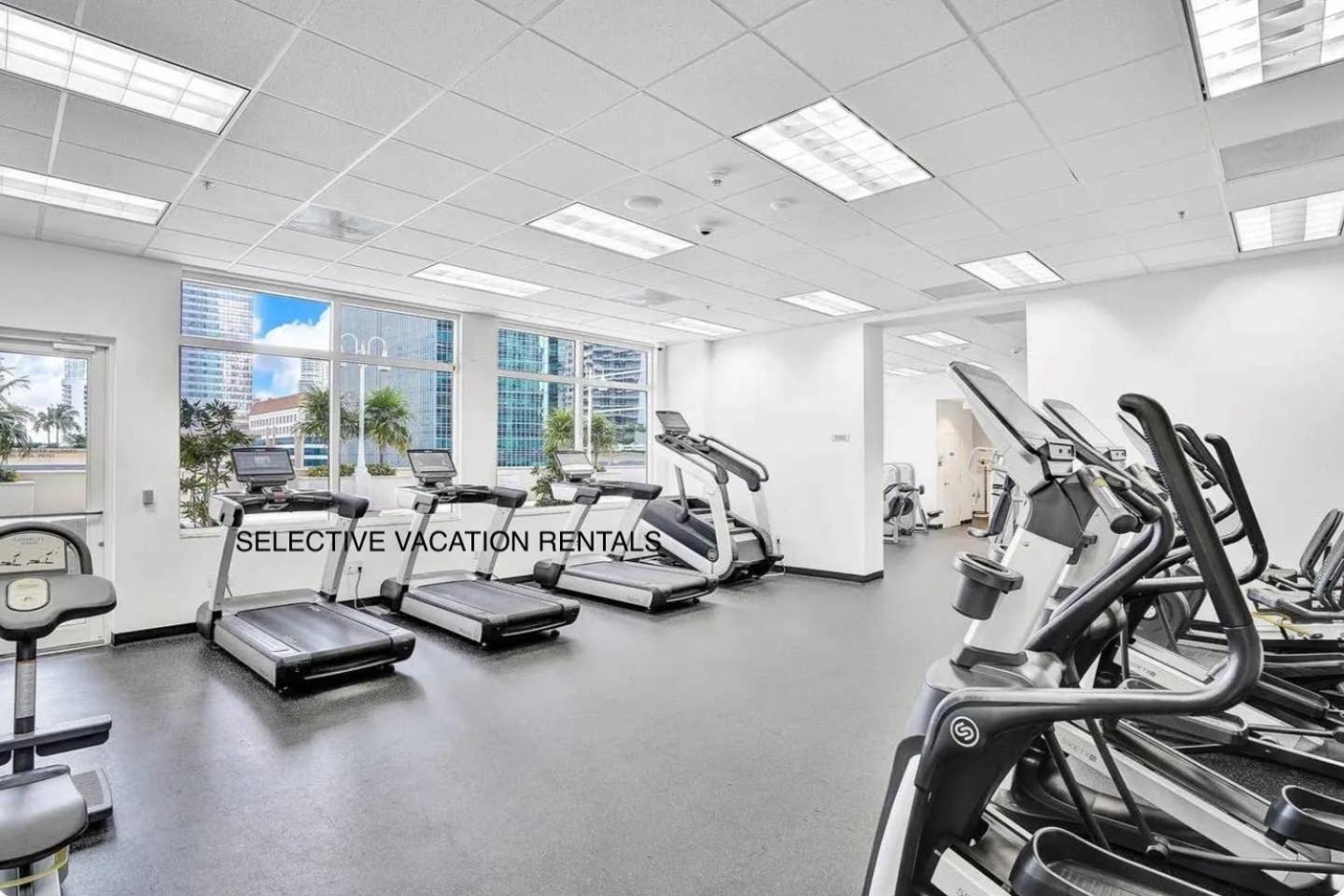 Apartamento Downtown Brickell Bay & Pool View 4 Bedrooms *
