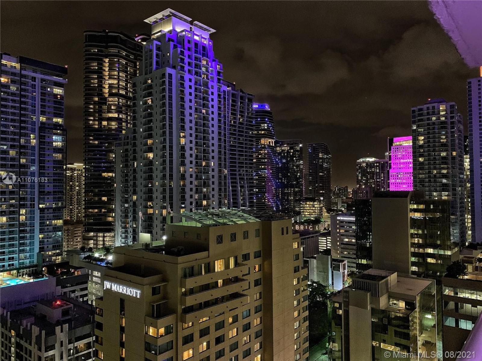 Apartamento Downtown Brickell Bay & Pool View 4 Bedrooms *